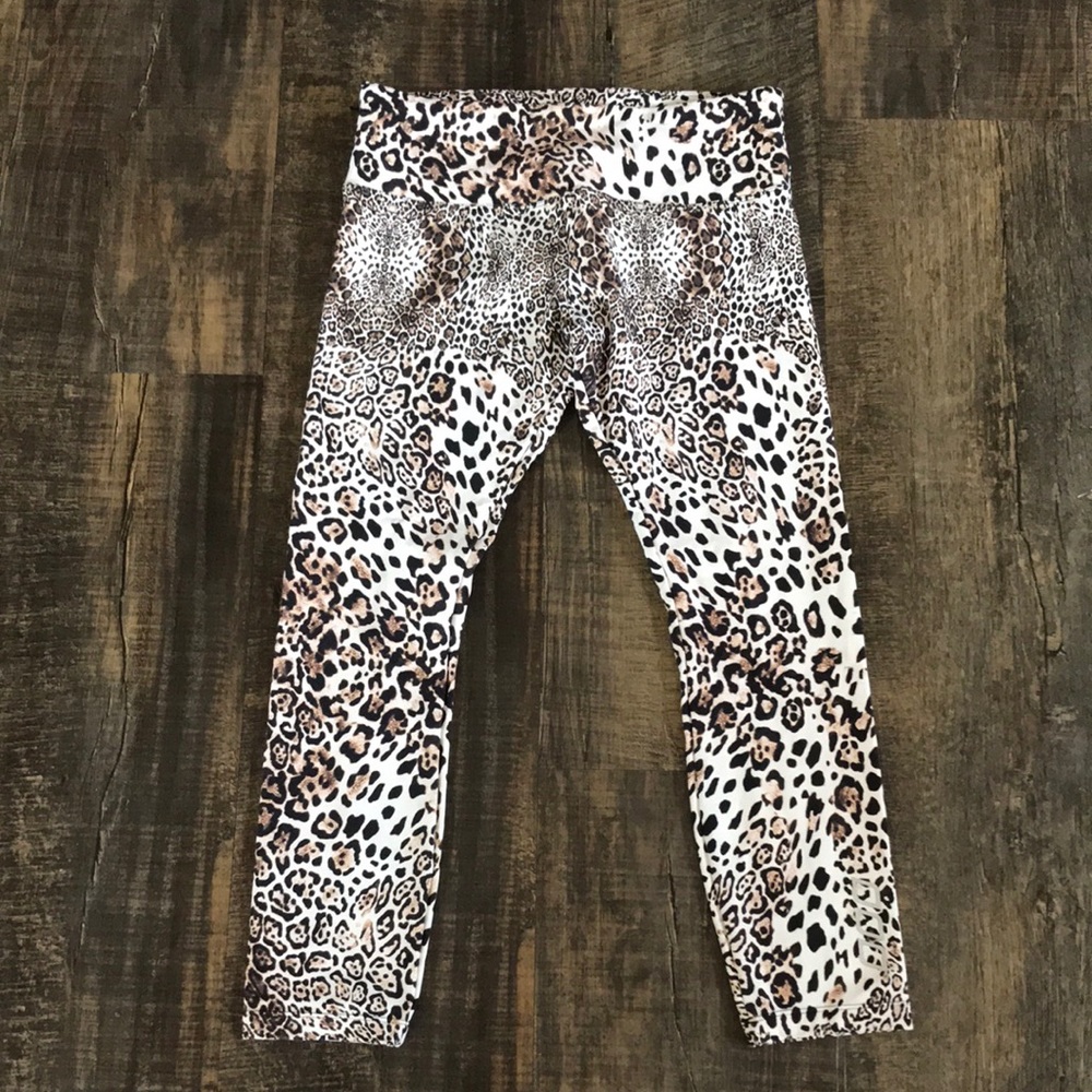 Cropped Leopard leggings